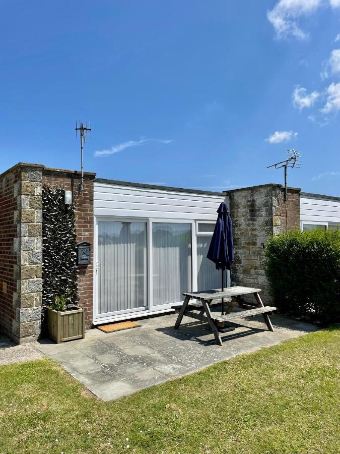 Family Friendly 2 Bedroom Bungalow Freshwater Exterior photo